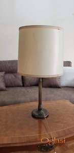 Mesingana stona lampa